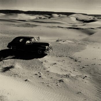 CAR IN DESERT - BW 05