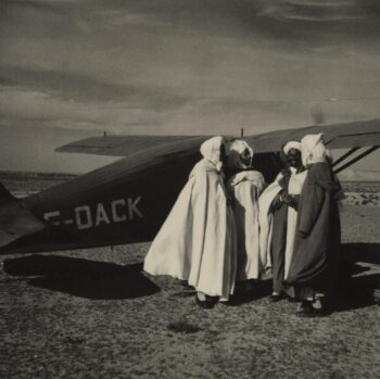 MEN AND A PLANE - BW 06